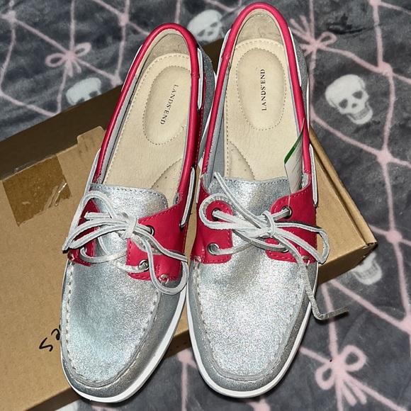 Land’s End Silver metallic and hot pink boat shoe size 8 NWT. - Picture 3 of 13